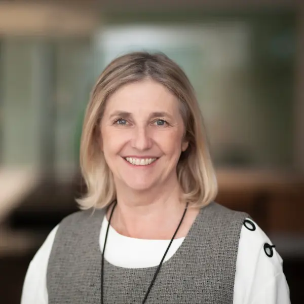 Dr Marita Long